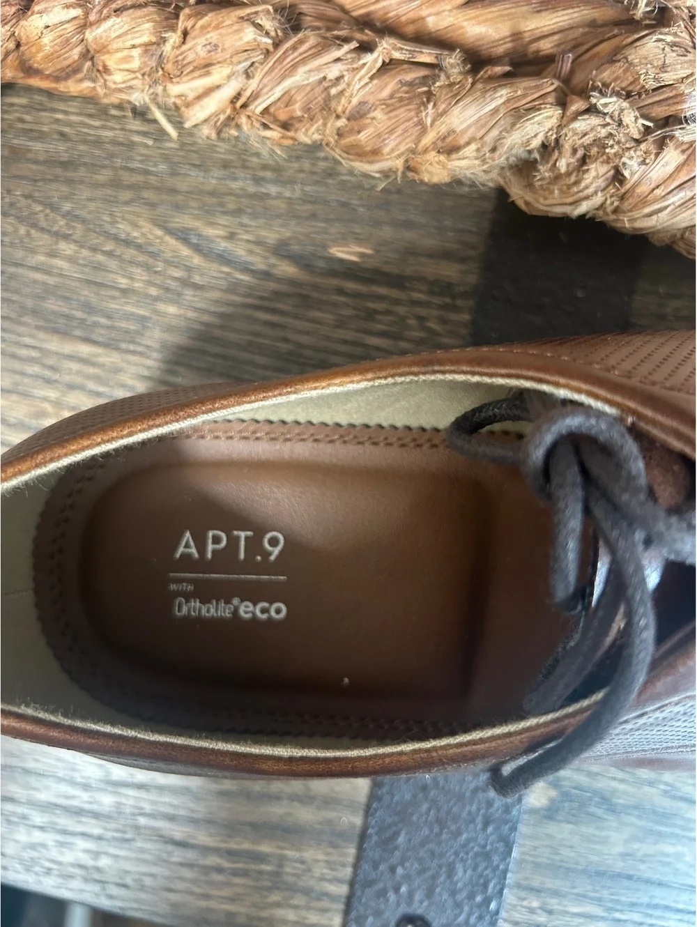 APT. 9 brown lace-up dress shoes